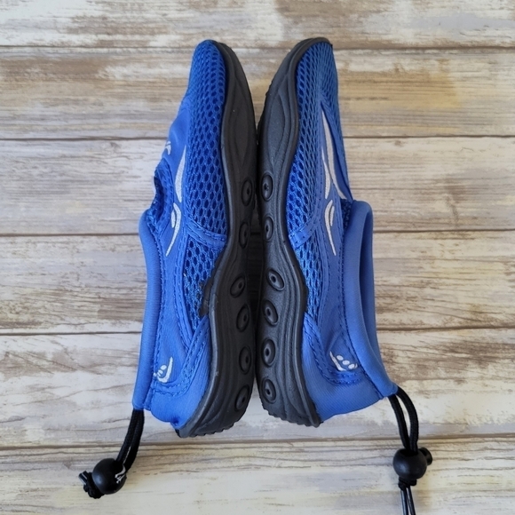 Boys Blue Pull-On Quick Dry Mesh Traction Sole Water Shoes Size 1 Easy USA Brand - Picture 5 of 10